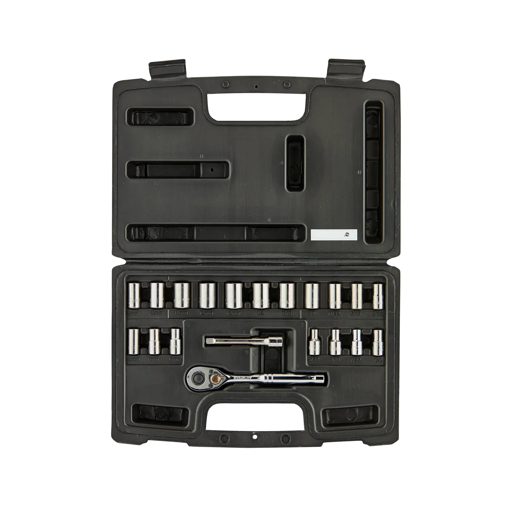 Juego de dados STANLEY 92-802 en estuche de plástico negro, incluye trinquete, extensiones y varios dados, vista superior.